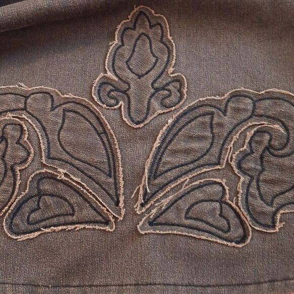 Cabi Stretch Denim Skirt - Picture 10 of 10